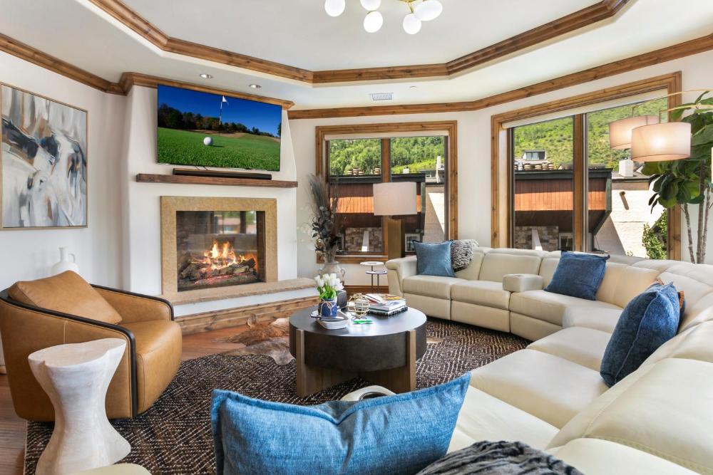 Luxury Three-Bedroom Apartment interior